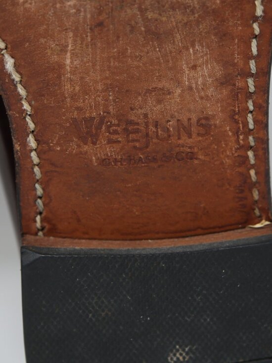GH Bass Weejuns Penny Loafers Mens 9 D Larson Burgundy Leather Nice